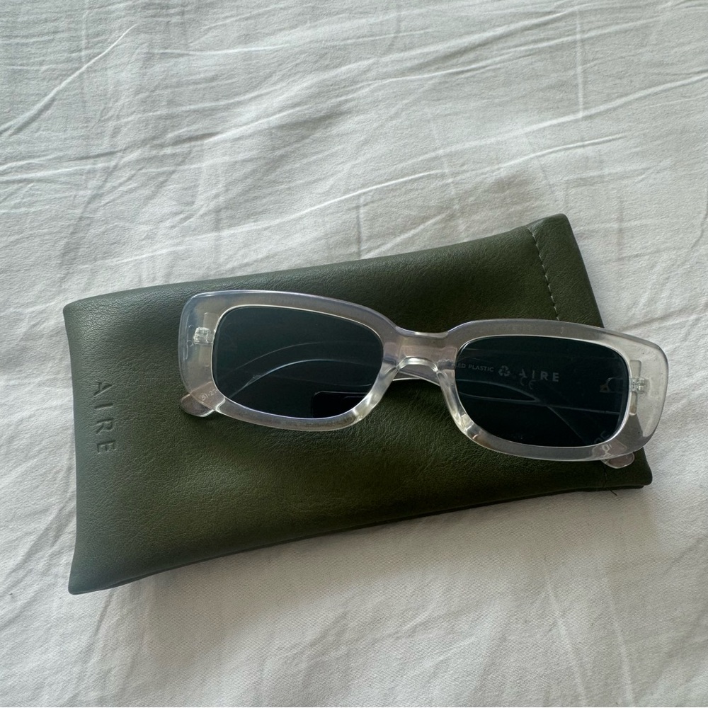 AIRE iridescent ceres sunglasses